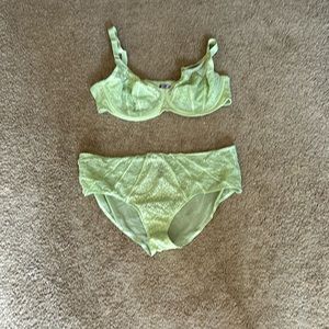 Lingerie set, light green